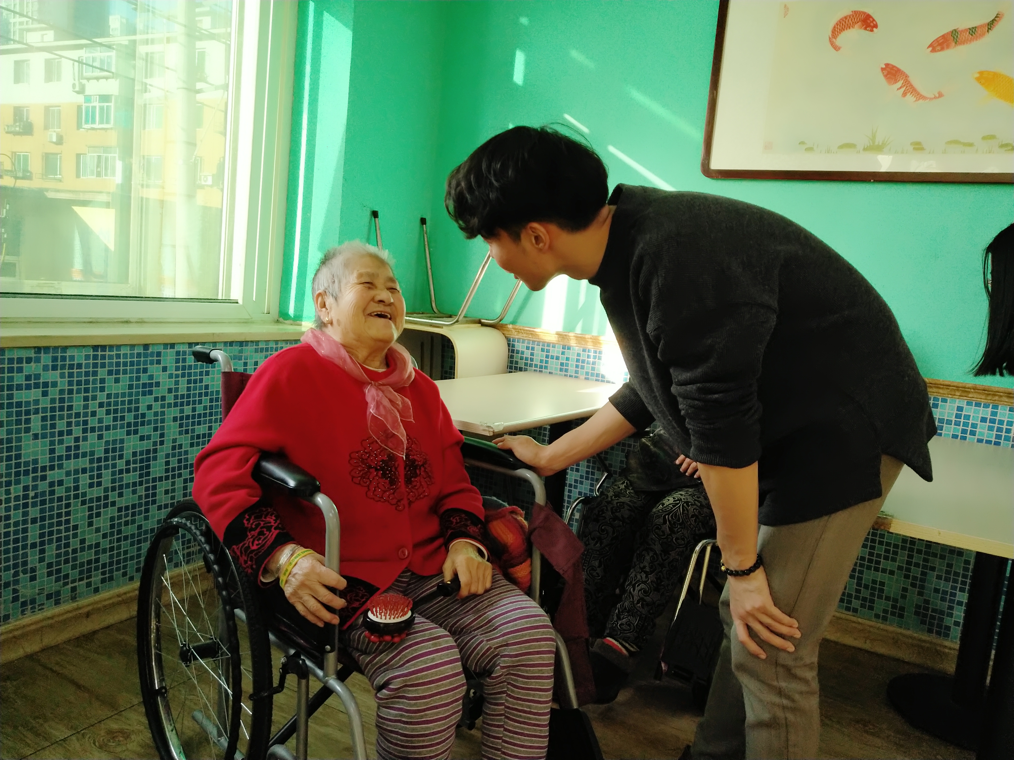外国语二 人 麻将
2017级研究生党支部服务敬老院2.jpg